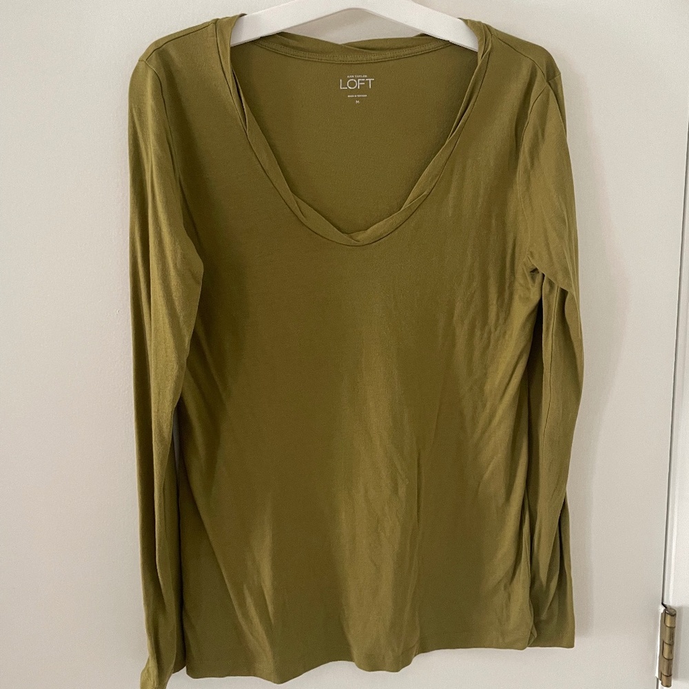 Ann Taylor Loft Long Sleeve - size M